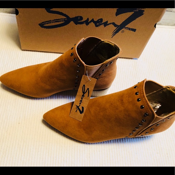 FIRM Seven7 Saddle Suede Pixie Booties - Picture 2 of 4
